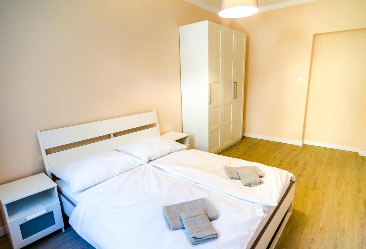 Churchill Apartments Prága Kültér fotó